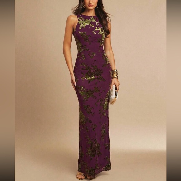 Dresses & Skirts - Burgundy Floral Sheath Dress